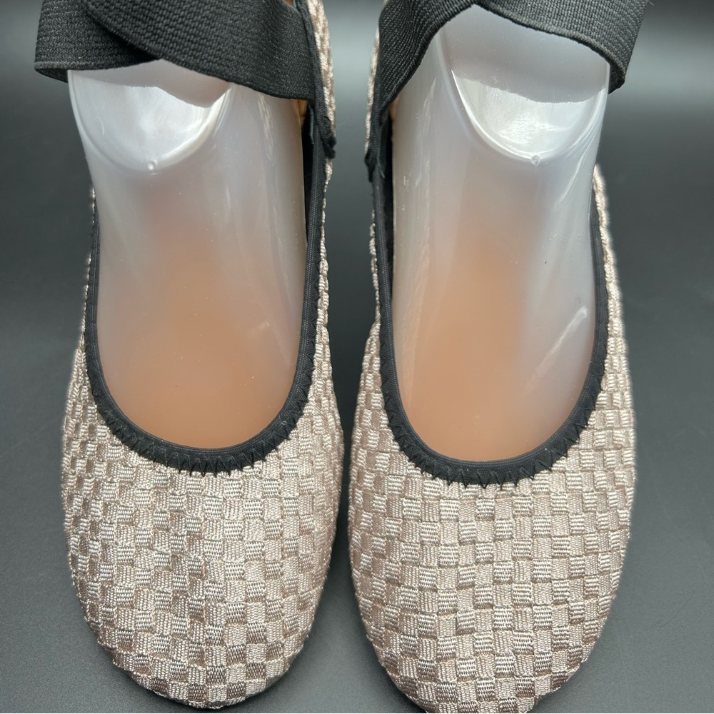 Bernie Mev Monica K Girls Flats Size 35 NWOT